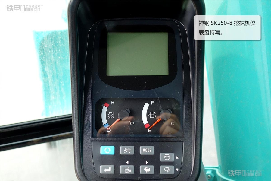 高效省油 神钢sk250-8中型挖掘机图赏