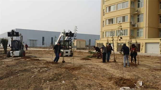 2015植树节 威肯滑移螺旋钻大显神威