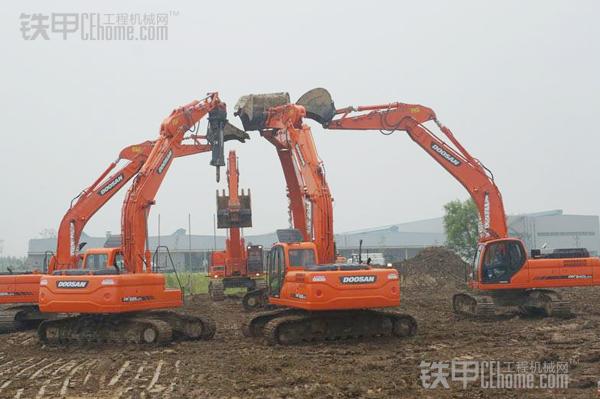 辉煌不再 韩国挖掘机在中国销量下降