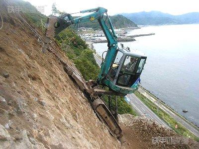 改装用途广 盘点国外挖掘机奇异大改装