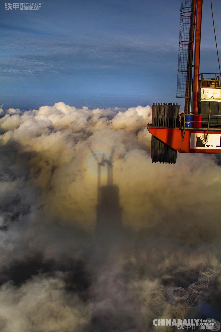 在650米云端开着吊车拍照是怎样的体验