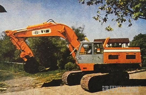 wy100型全液压挖掘机