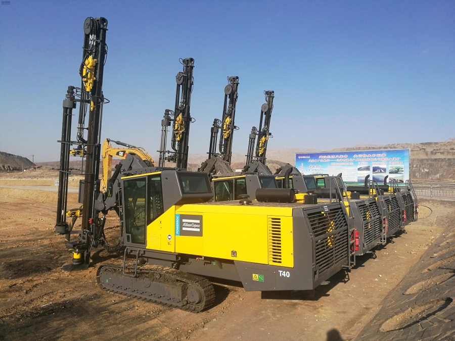 t40露天钻机助力乌海煤矿环境综合整治项目2017年10月24日,阿特拉斯