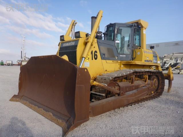 共3台 2005年 小松 d85ex-15 推土机