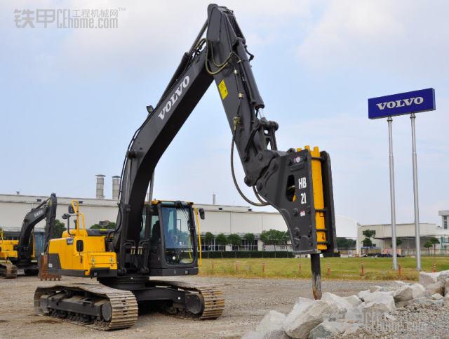 沃尔沃挖掘机装配hb系列破碎锤沃尔沃破碎锤已广泛地应用于从市政到