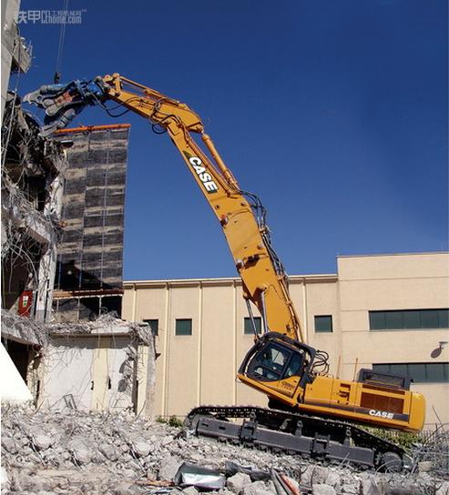 讲解:挖掘机三段式加长臂拆楼的方法