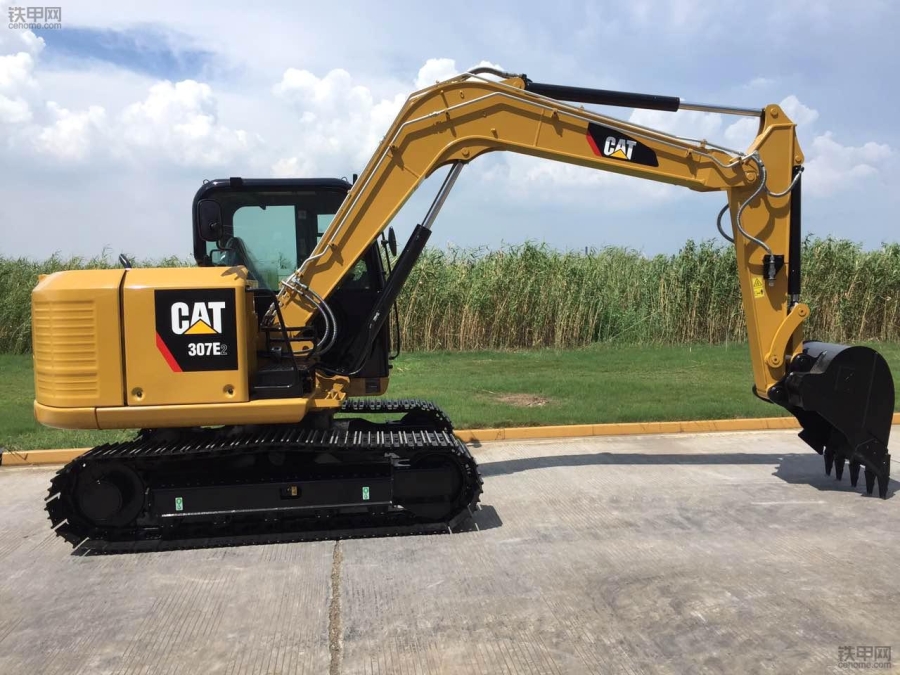 小油耗大收益卡特推出307e2限量版迷你挖机