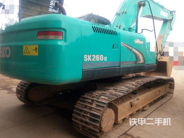 神钢sk260lc-8挖掘机