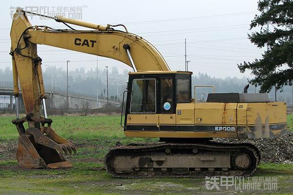 走过四分之一世纪 卡特320挖掘机再出发